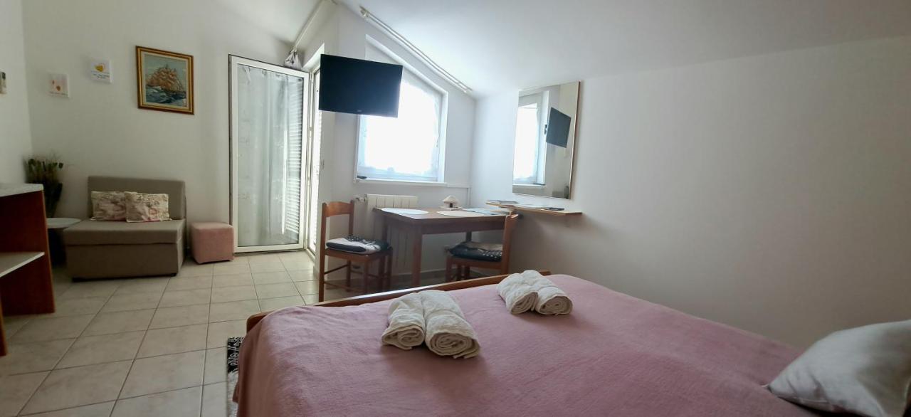Studio Apartman Olivera Rovinj Extérieur photo